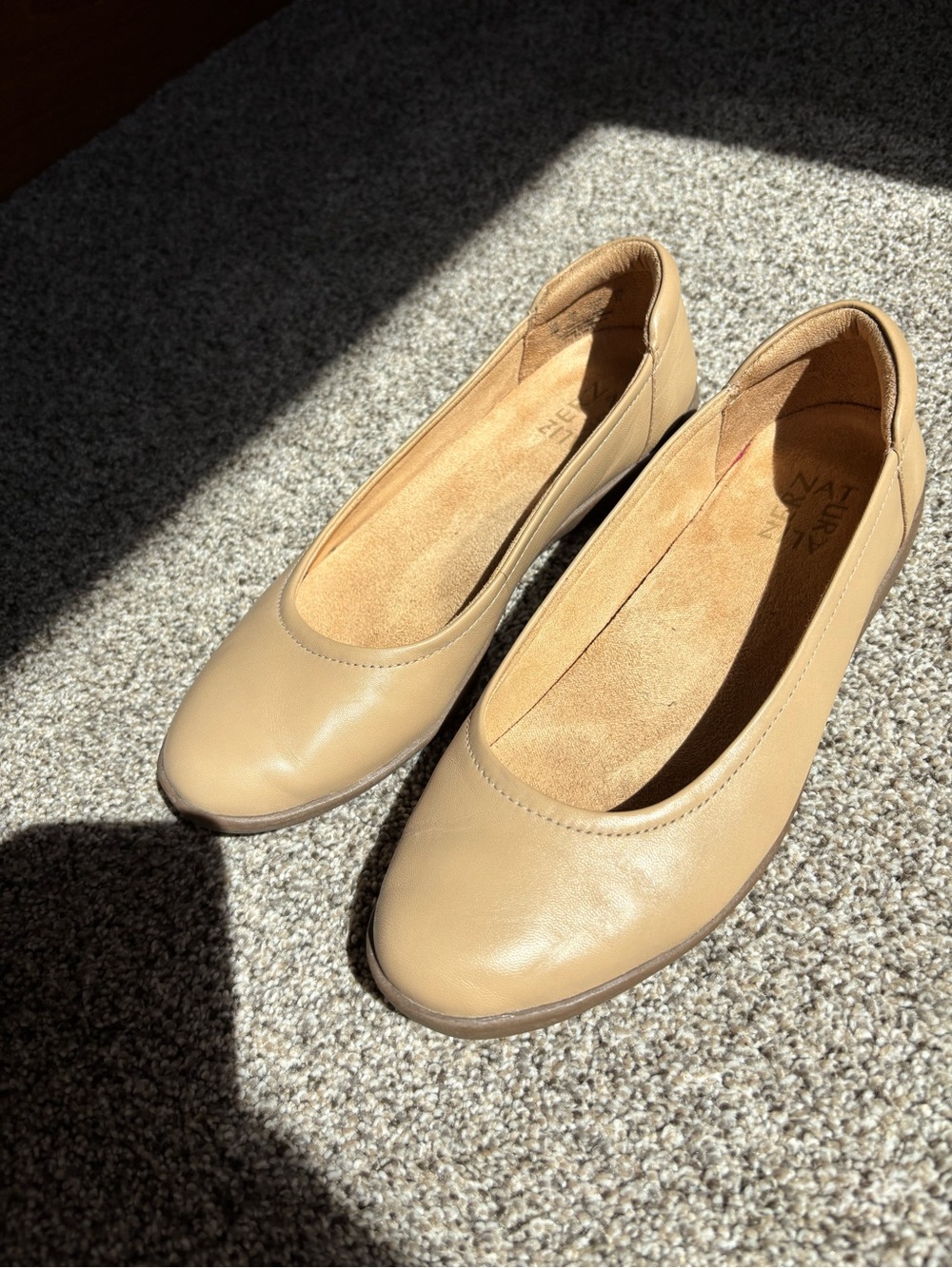 Naturalizer Tan Leather Flats
